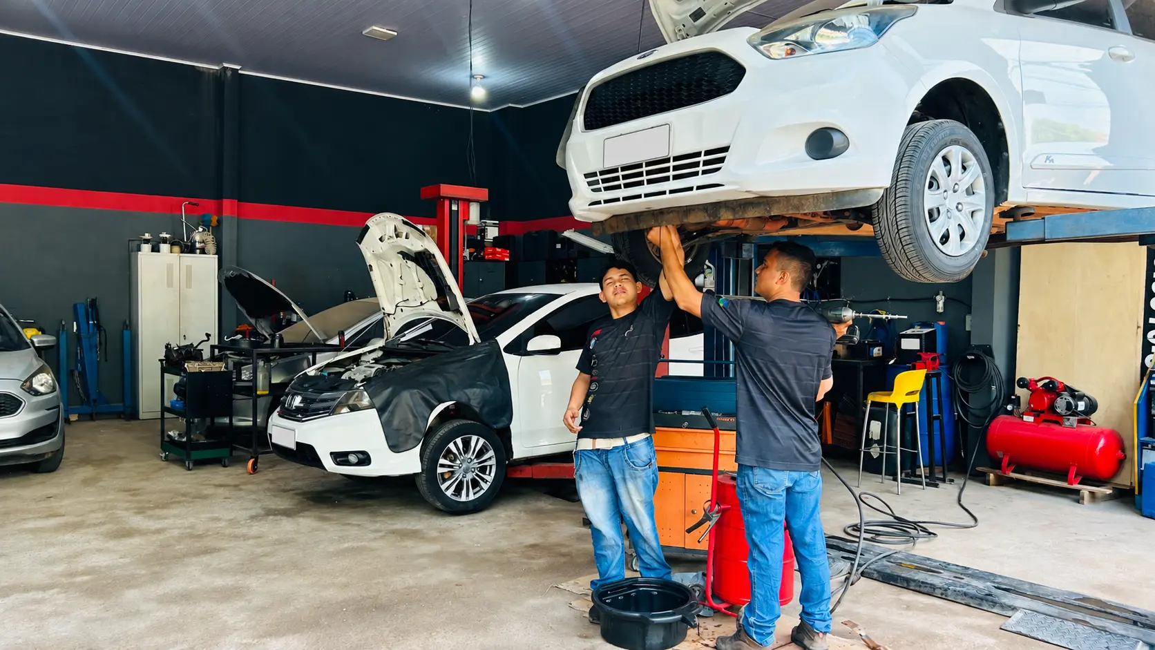 Estrutura e veículos na Guga Car Service — foto 2