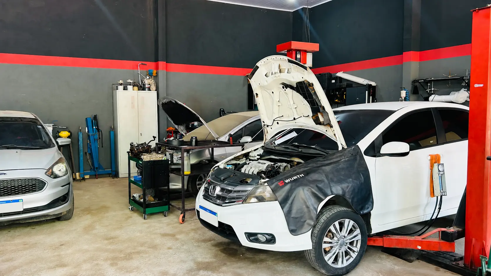 Estrutura e veículos na Guga Car Service — foto 1